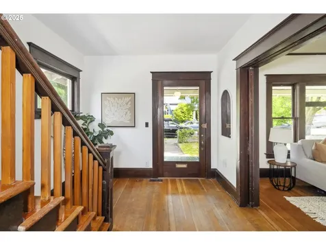4919 NE 18th Avenue Portland OR 97211
