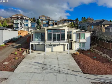 1920 NW Klickitat Street Camas WA 98607