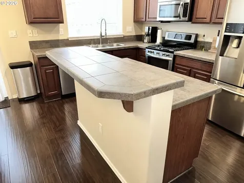 4564 SE Olivewood Street Hillsboro OR 97123