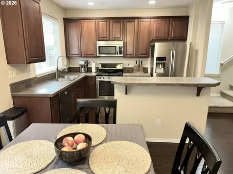 4564 SE Olivewood Street Hillsboro OR 97123