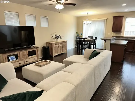 4564 SE Olivewood Street Hillsboro OR 97123