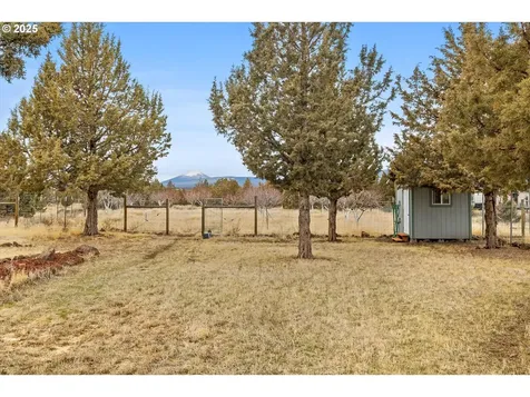 11122 SW Peninsula Drive Terrebonne OR 97760