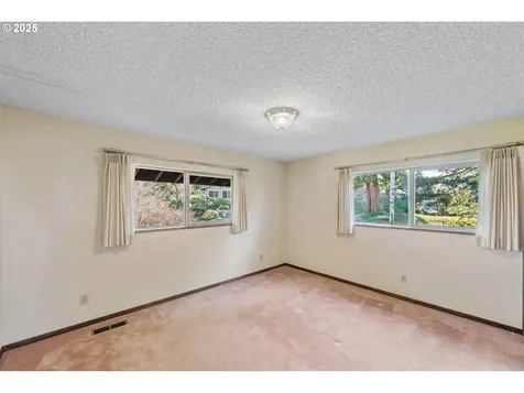 795 14th Avenue Coos Bay OR 97420