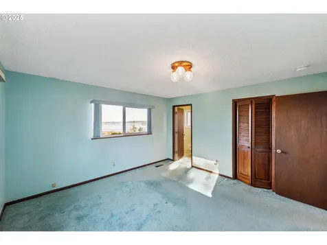 795 14th Avenue Coos Bay OR 97420