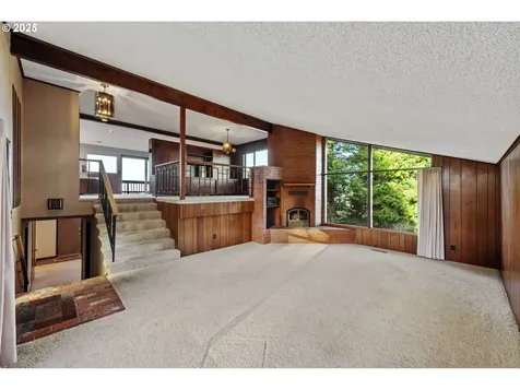 795 14th Avenue Coos Bay OR 97420