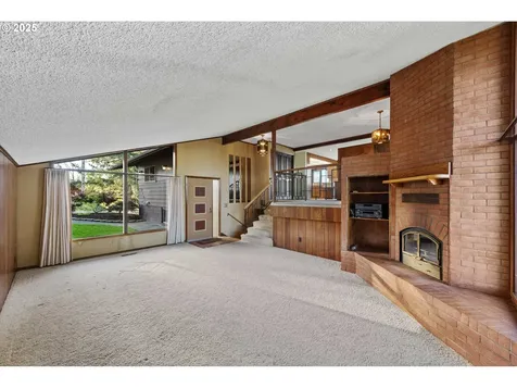 795 14th Avenue Coos Bay OR 97420