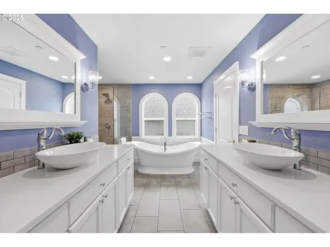 15425 NW 21st Avenue Vancouver WA 98685