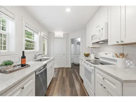 15425 NW 21st Avenue Vancouver WA 98685