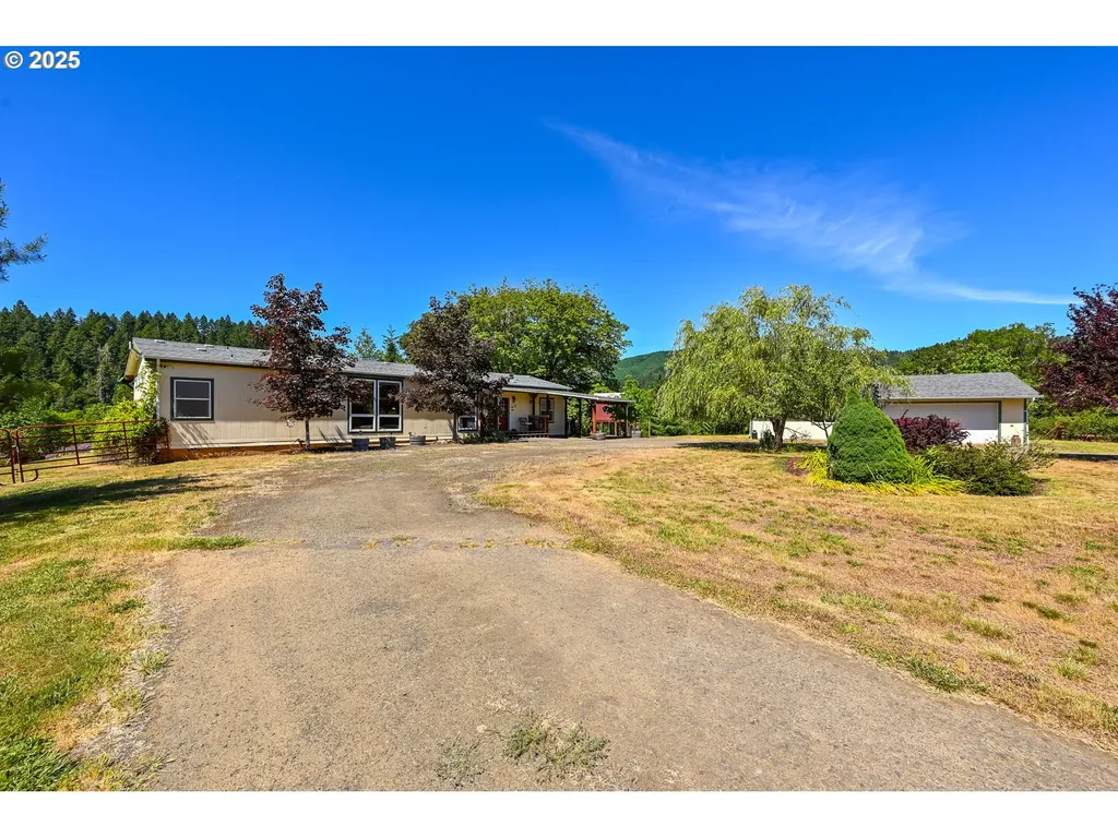 982 Reston Road Roseburg OR 97471