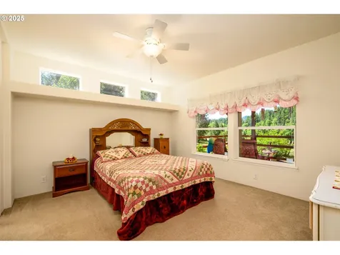 982 Reston Road Roseburg OR 97471