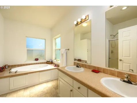 982 Reston Road Roseburg OR 97471