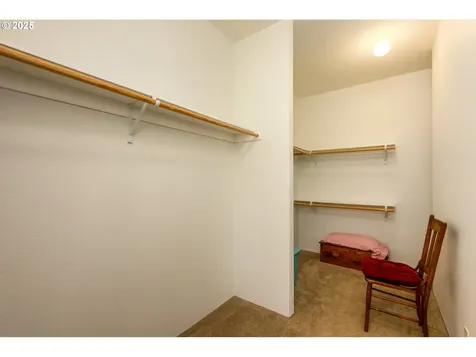 982 Reston Road Roseburg OR 97471