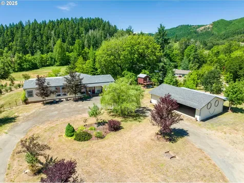 982 Reston Road Roseburg OR 97471