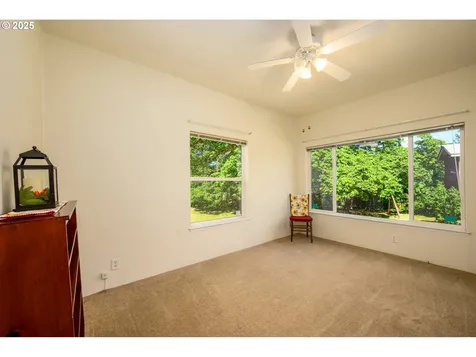 982 Reston Road Roseburg OR 97471