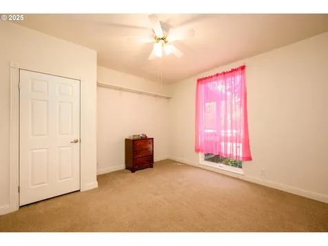 982 Reston Road Roseburg OR 97471