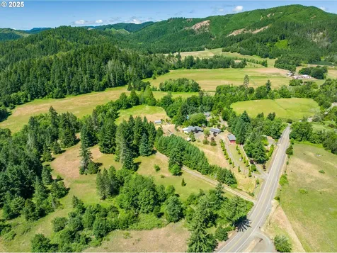 982 Reston Road Roseburg OR 97471