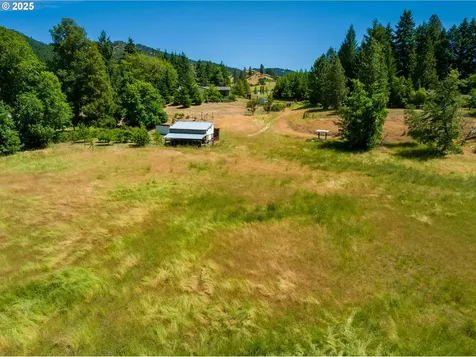 982 Reston Road Roseburg OR 97471