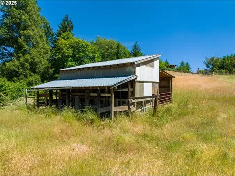 982 Reston Road Roseburg OR 97471