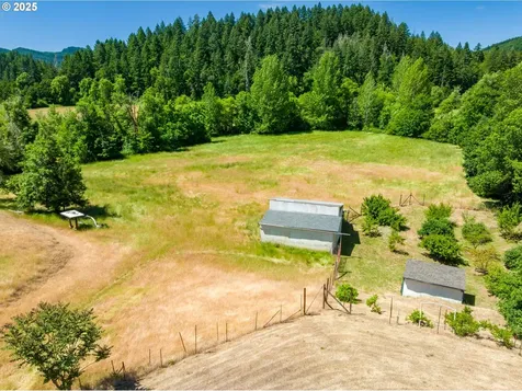 982 Reston Road Roseburg OR 97471
