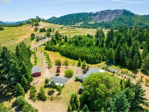982 Reston Road Roseburg OR 97471