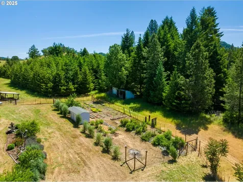 982 Reston Road Roseburg OR 97471