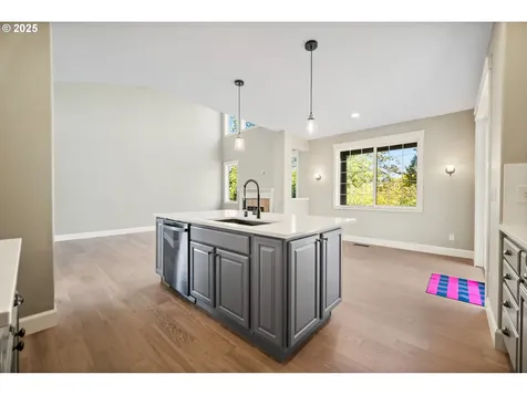 3701 NW 9th Loop Camas WA 98607