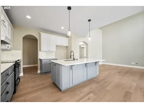 3701 NW 9th Loop Camas WA 98607