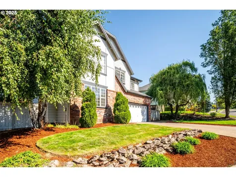 3701 NW 9th Loop Camas WA 98607
