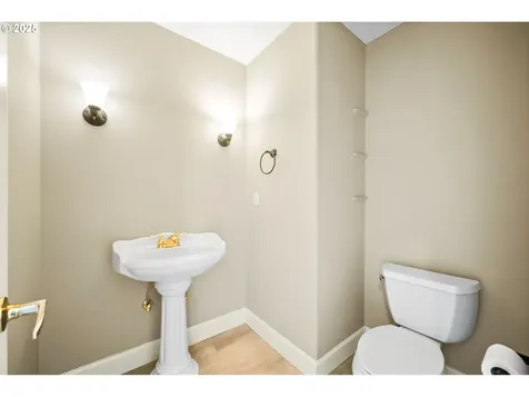 3701 NW 9th Loop Camas WA 98607