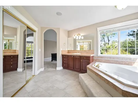 3701 NW 9th Loop Camas WA 98607