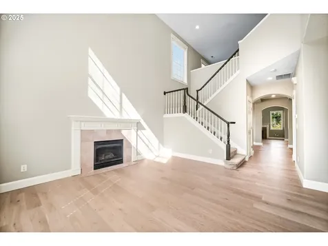 3701 NW 9th Loop Camas WA 98607