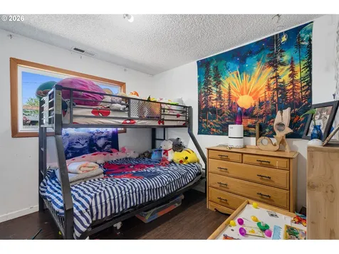 602 Ash Avenue Tillamook OR 97141