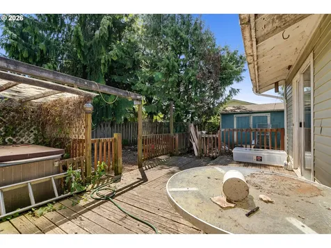 602 Ash Avenue Tillamook OR 97141