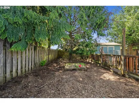 602 Ash Avenue Tillamook OR 97141