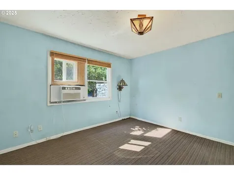 3945 NE Bryant Street Portland OR 97211