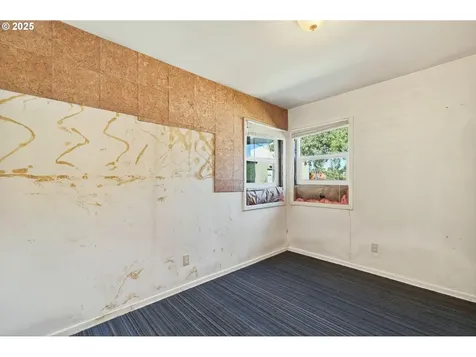 3945 NE Bryant Street Portland OR 97211