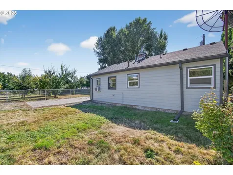 3945 NE Bryant Street Portland OR 97211