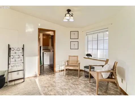 1502 Frontier Circle Forest Grove OR 97116