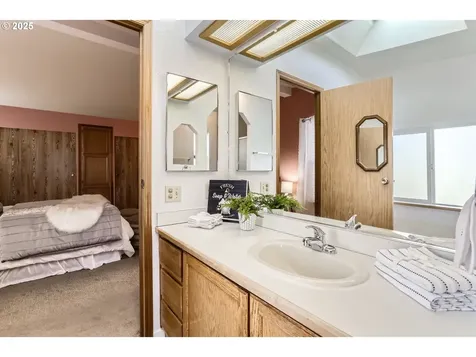 1502 Frontier Circle Forest Grove OR 97116