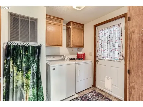 1502 Frontier Circle Forest Grove OR 97116