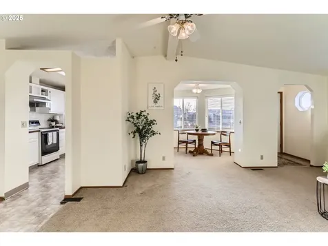 1502 Frontier Circle Forest Grove OR 97116