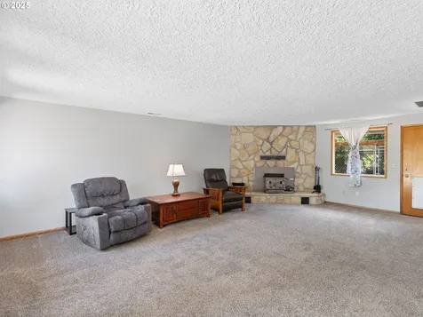 1007 NE 82nd Avenue Vancouver WA 98664
