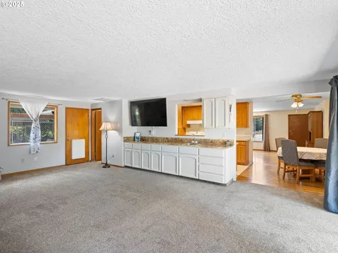 1007 NE 82nd Avenue Vancouver WA 98664