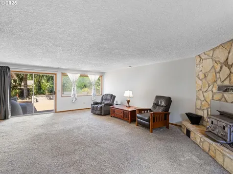 1007 NE 82nd Avenue Vancouver WA 98664