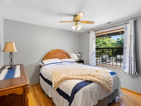 1007 NE 82nd Avenue Vancouver WA 98664