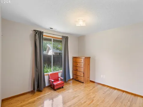 1007 NE 82nd Avenue Vancouver WA 98664