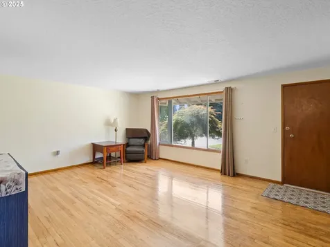 1007 NE 82nd Avenue Vancouver WA 98664