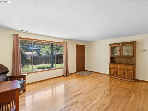 1007 NE 82nd Avenue Vancouver WA 98664