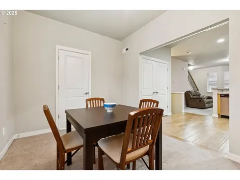 406 NE Patricia Ann Place Hillsboro OR 97006