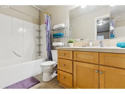 406 NE Patricia Ann Place Hillsboro OR 97006